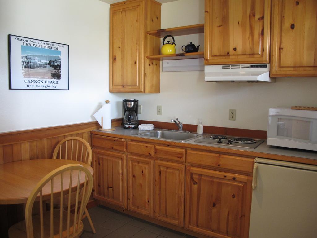 Harrison Street Inn Cannon Beach Bilik gambar